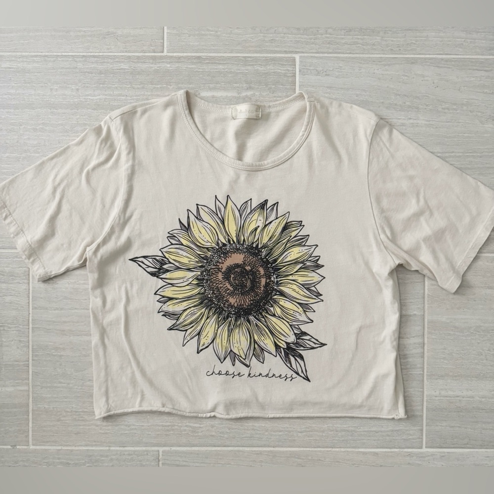 Altar'd State Choose Kindness Sunflower Tee Crop Top. Size Small
